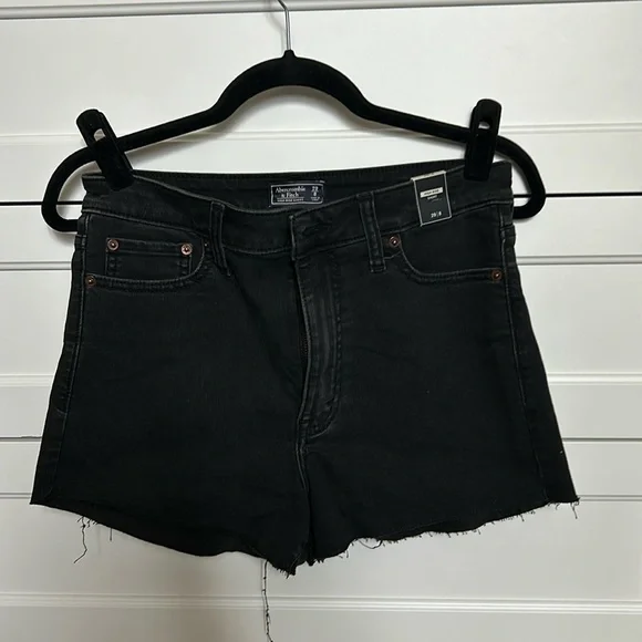 NWT Abercrombie & Fitch High Rise Short - Black - 29/8 - Picture 2 of 4